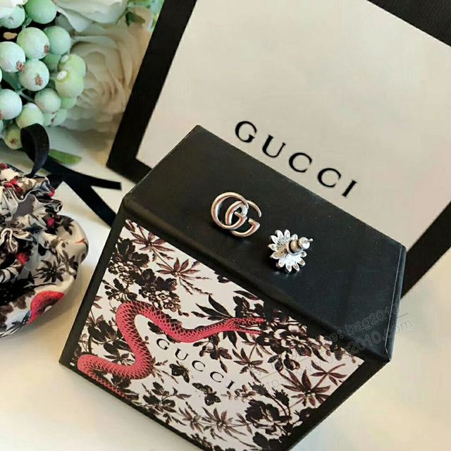 GUCCi飾品 古馳S925銀針耳環 Gucci雙G花朵鉚釘不對稱耳釘  zgbq1020